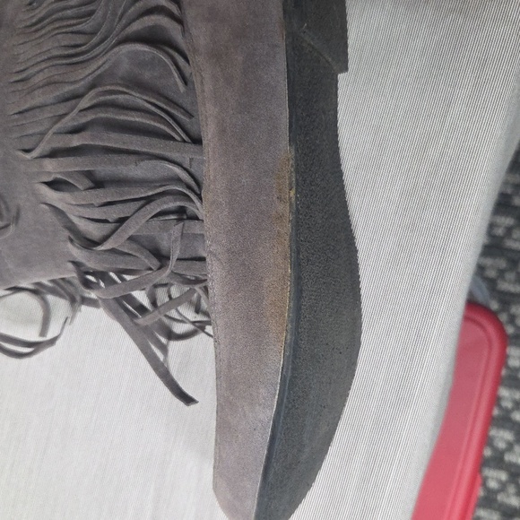 Gray Fringe Sz 10 Boots - Picture 9 of 10